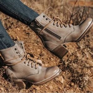 Freebird By Steven Cavalier size 7 EUC